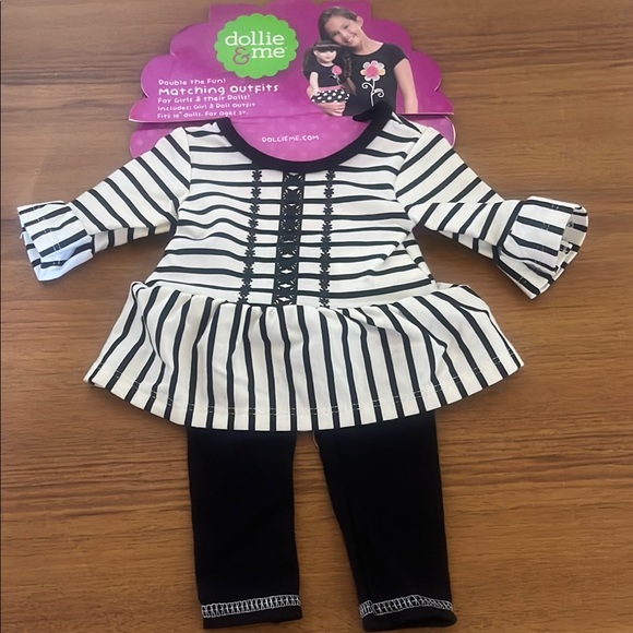 Dollie & Me White Lace Top with Blue Floral Leggings - Picture 3 of 4